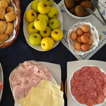 Patrizia - E Μπελάρια-Ιτζέα Μαρίνα